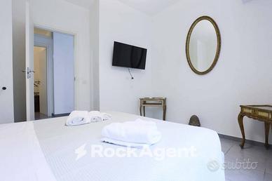 VIA TRIBUNALI AD.ZE QUADRILOCALE RISTRUTTURATO