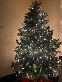 Albero di Natale con luci