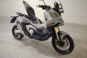 Honda x adv 750