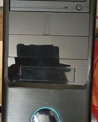 pc case e tastiera e chiavetta wireless 