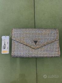 BORSA GUESS NUOVA DA 180€