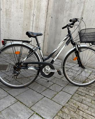 Bicicletta donna 28 bianchi spillo onice come nuov