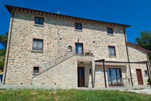 casa vacanze nel verde tra Toscana e Marche 