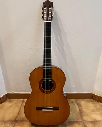 Chitarra Yamaha C40, senza una corda