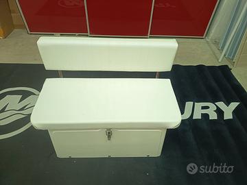 Panca con cuscino e gavone