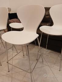 Sgabelli con schienale alto, numero 4