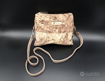 Borsetta a tracolla scamosciata, pezzo unico, fatt