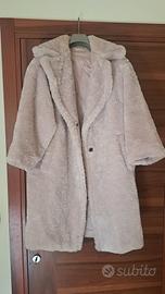 cappotto in pelliccia ecologica tipo teddy