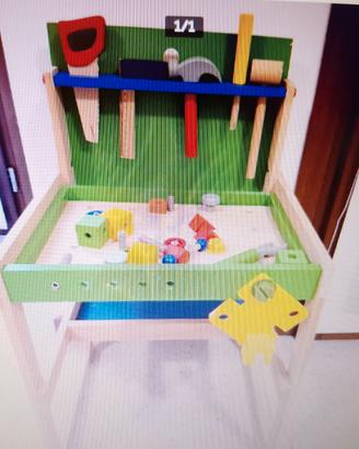 Tavolo degli attrezzi in legno per bambini
