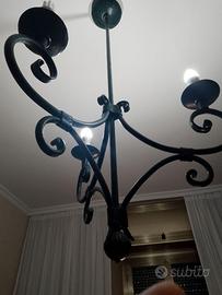 Lampadario in ferro battuto