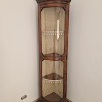 Vetrina angolare, legno vero