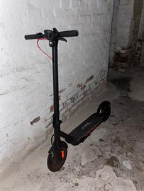 MONOPATTINO NUOVO CON SCATOLA