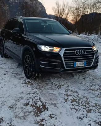 Audi q7 