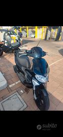 piaggio runner 180