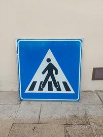 Cartello pedonale