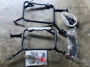 Telai laterali Givi per Moto Guzzi V85tt