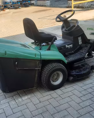 Trattorino tagliaerba Viking MT 780 Cyclon