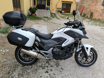 Honda nc750x abs con cambio manuale del 2014