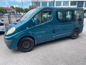 Renault Trafic T29 2.5 dCi/150 PL-TN Passenger Con