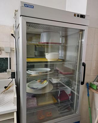 vetrina frigo pasticceria