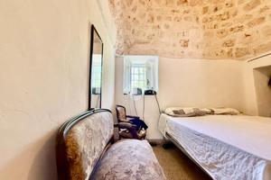 CASA DI CORTE A MONOPOLI