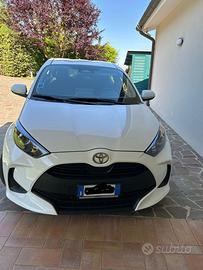 Toyota Yaris Hybrid automatica