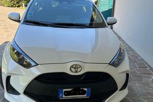 Toyota Yaris Hybrid automatica