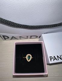 Anello regolabile oro e verde nuovo mai usato