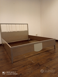 Letto matrimoniale contemporaneo
