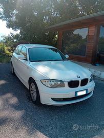 BMW116i BENZINA NEOPATENTATI CAMBIO MANUALE