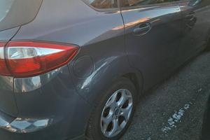 automobile Ford cmax