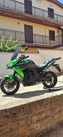 Kawasaki Versys 650 tourer 2023 tris di valigie