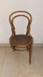Sedia stile Thonet danneggiata