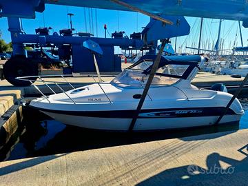 Mano Marine 22.52 fuori bordo