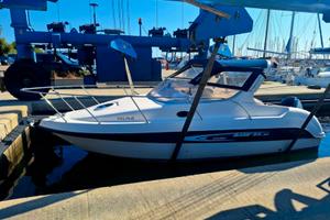 Mano Marine 22.52 fuori bordo