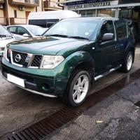 Nissan pathfinder 2.5 DCI 4x4 175cv guida a dx