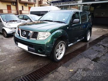 Nissan pathfinder 2.5 DCI 4x4 175cv guida a dx