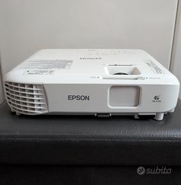 Proiettore Epson EB-S05 con custodia