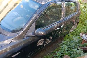 Alfa romeo  147, la macchina è marciante 