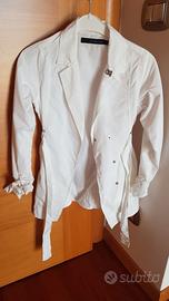 Trench da bambina della Calvin Klein