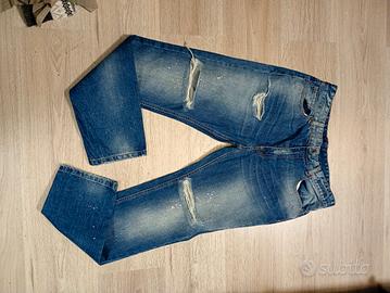 Pantaloni Jeans streetwear vintage con strappi 