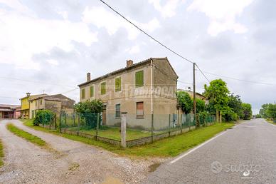 VILLA MONOFAMILIARE GARAGE