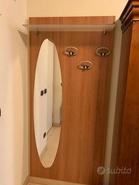 Specchiera con attaccapanni