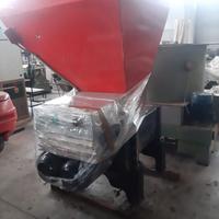 TRITURATORE UNTHA a 4 ALBERI mod. RS-40/4S