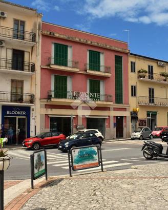 4 LOCALI A PAOLA