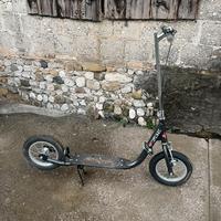 Monopattino a spinta