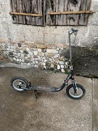 Monopattino a spinta