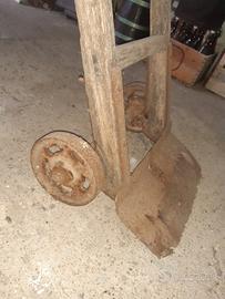 Carrello d'epoca in legno