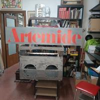 Artemide lampade tabella insegna 