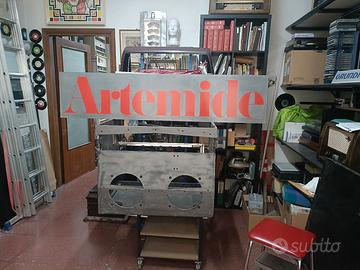 Artemide lampade tabella insegna 